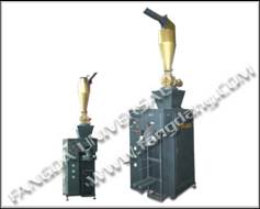 Waste tyre recycling machine