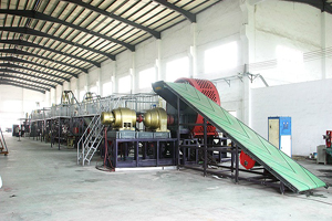 Waste tyre recycling machine
